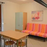 Pozzo Al Moro Village Aparthotel 3*