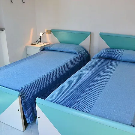 Pozzo Al Moro Village 3* מרינה די קמפו