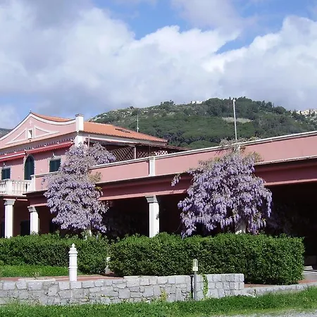 Pozzo Al Moro Village מרינה די קמפו