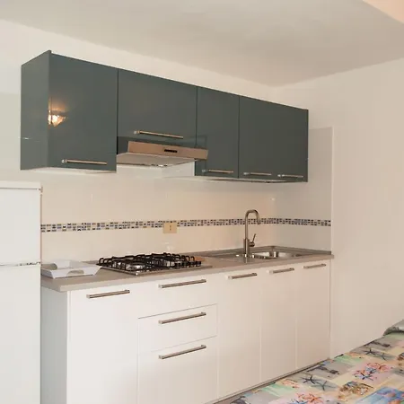 מלון דירות Pozzo Al Moro Village 3*