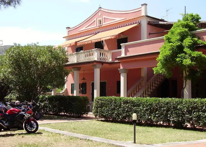 Pozzo Al Moro Village شقة فندقية 3*